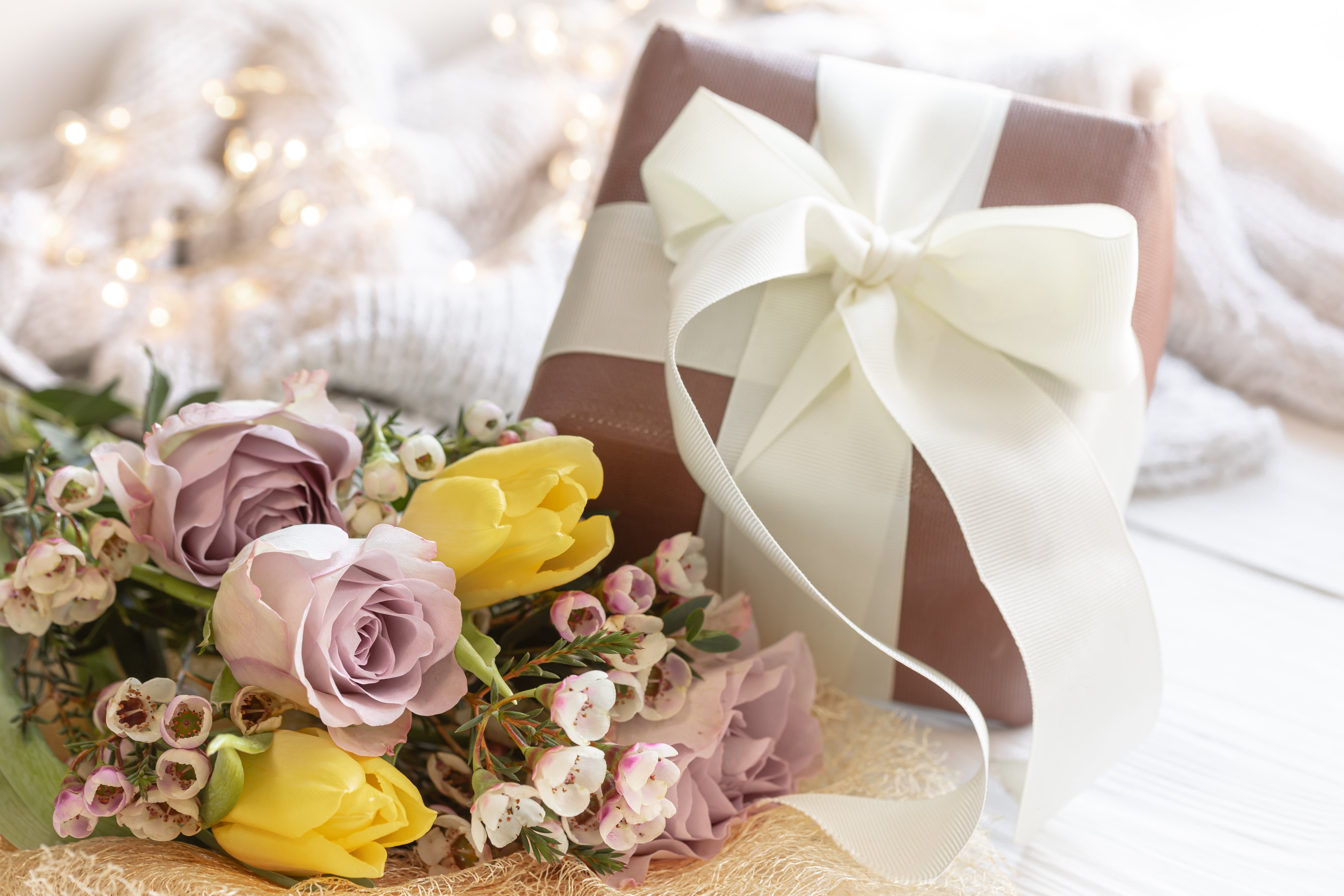 Wedding Gifts Etiquette | Shadow Breeze